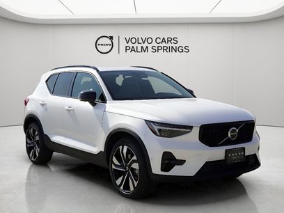 New 2025 Volvo XC40 B5 Ultra w/ Climate Package