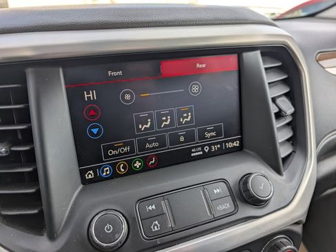 Used 2021 GMC Acadia SLE image 27