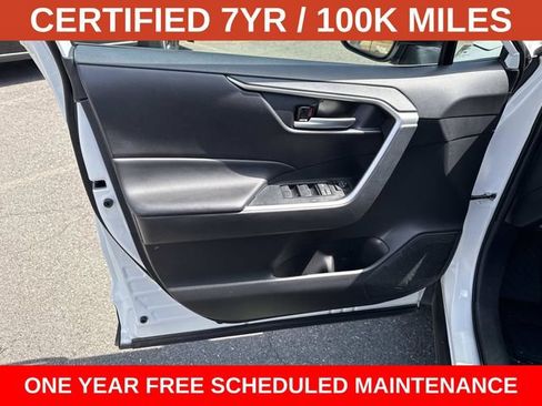 Used 2025 Toyota RAV4 XLE AWD/4WD image 13