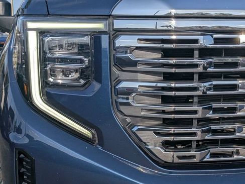 Used 2022 GMC Sierra 1500 Denali w/ Denali Reserve Package RWD image 10