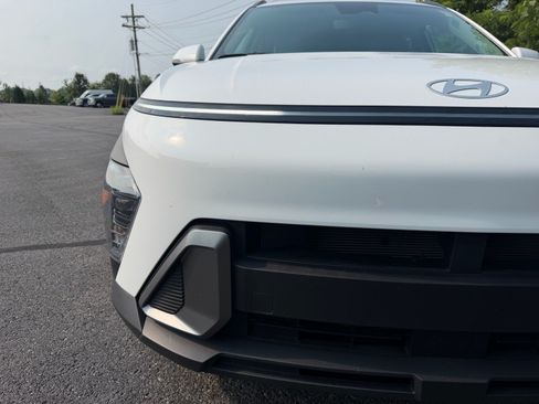Used 2024 Hyundai Kona SEL FWD image 6