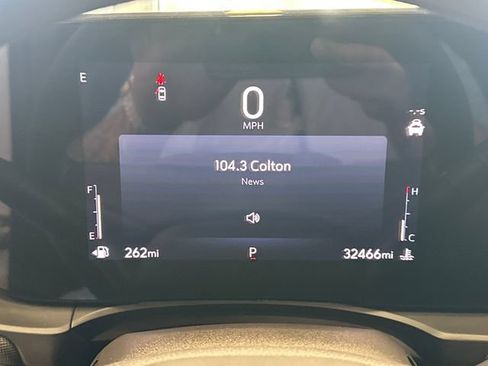Used 2024 Buick Envista Preferred w/ Convenience II Package FWD image 33