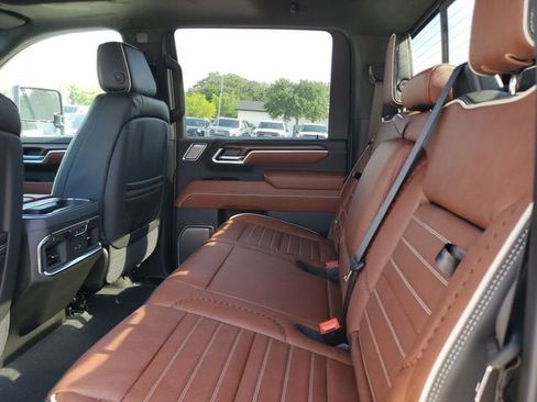 New 2026 GMC Sierra 3500 Denali Ultimate AWD/4WD image 12
