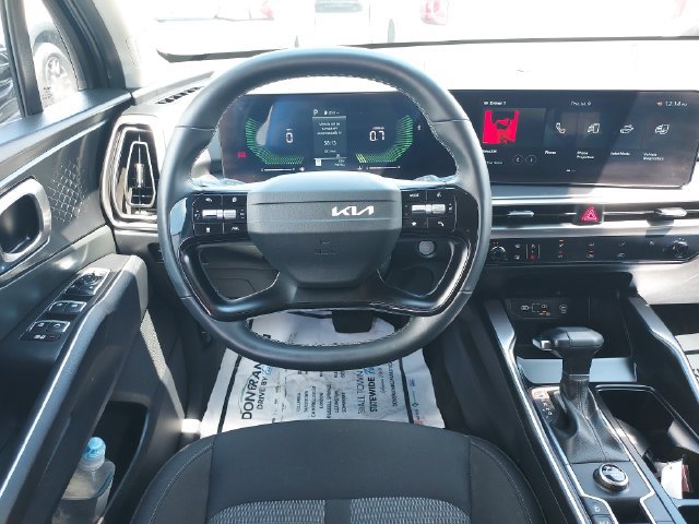 Used 2026 Kia Sorento LX FWD image 13