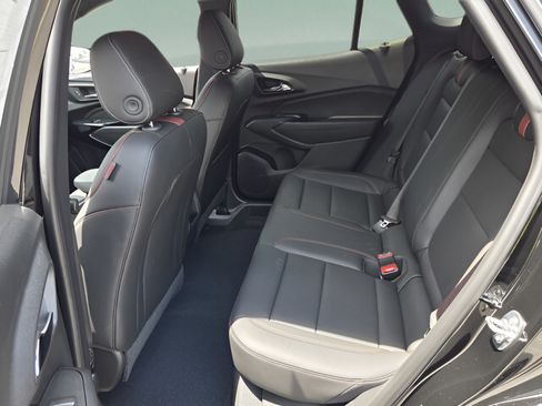 New 2026 Chevrolet Trax RS w/ Sunroof Package FWD image 10