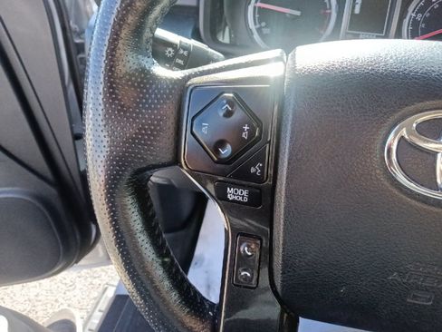 Used 2023 Toyota 4Runner TRD Off-Road Premium image 18