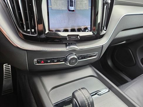 Used 2022 Volvo XC60 T8 R-Design w/ Advanced Package AWD/4WD image 24