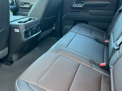 New 2026 GMC Sierra 3500 Denali w/ Denali Reserve Package AWD/4WD image 9