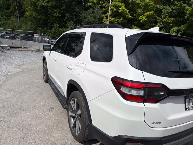 Certified 2023 Honda Pilot Elite image 6