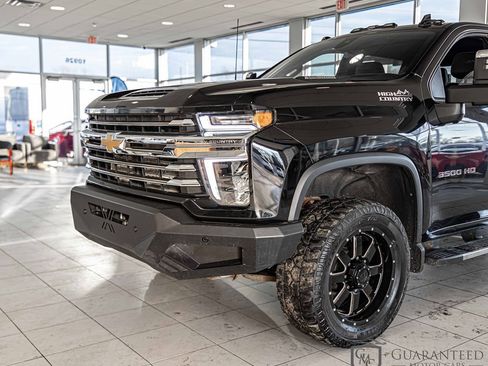 Used 2023 Chevrolet Silverado 3500 High Country w/ Z71 Off-Road Package image 4