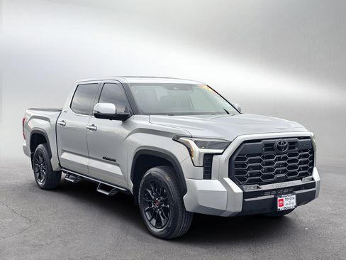 Used 2022 Toyota Tundra Limited w/ TRD Off-Road Package image 7