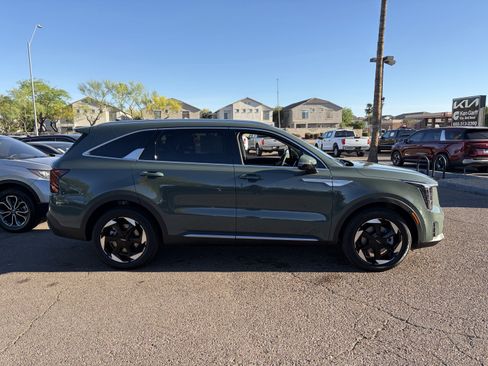 New 2026 Kia Sorento EX FWD image 2