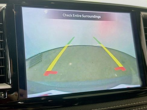 Used 2022 Chrysler Pacifica Touring-L FWD image 10