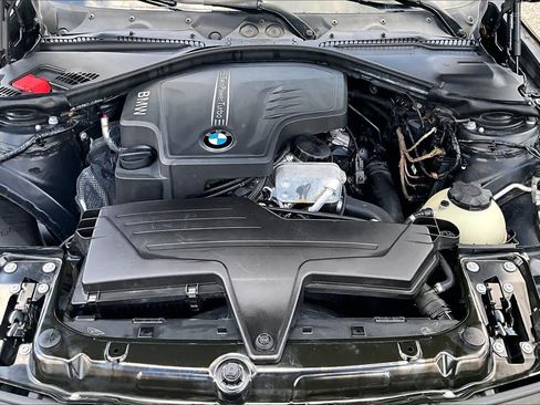 Used 2013 BMW 320i Sedan RWD image 32