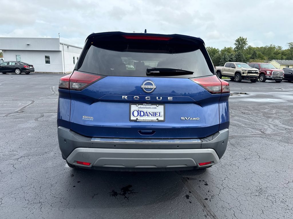 Used 2023 Nissan Rogue SV AWD/4WD image 6