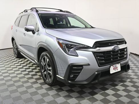 Used 2023 Subaru Ascent Limited w/ Technology Package image 9