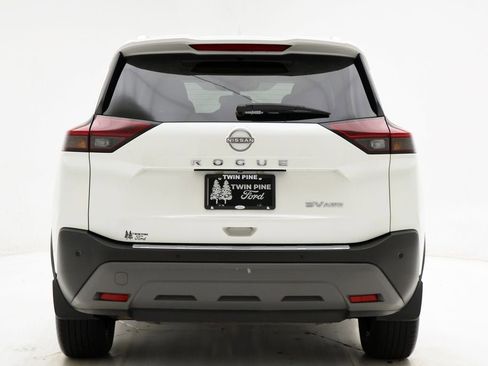 Used 2023 Nissan Rogue SV w/ SV Premium Package image 8