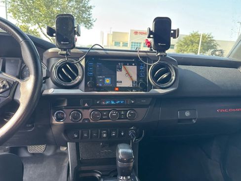 Used 2019 Toyota Tacoma TRD Pro w/ Desert Air Intake Package AWD/4WD image 10