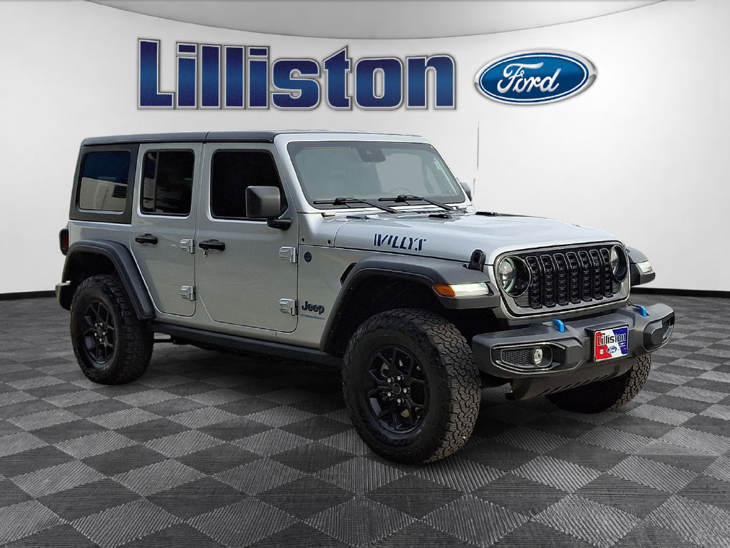 Used 2024 Jeep Wrangler Unlimited AWD/4WD image 3