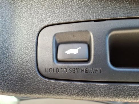 Used 2017 Honda CR-V EX-L image 10