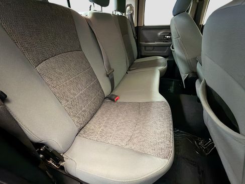 Used 2019 RAM 1500 Big Horn AWD/4WD image 14