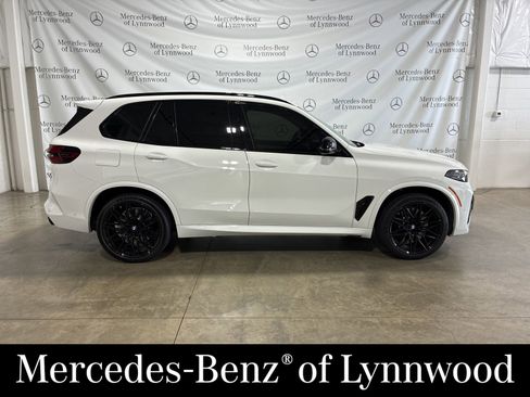 Used 2024 BMW X5 M Competition w/ Executive Package image 2