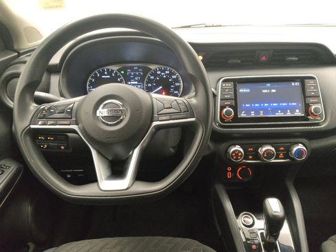Used 2021 Nissan Kicks S image 22