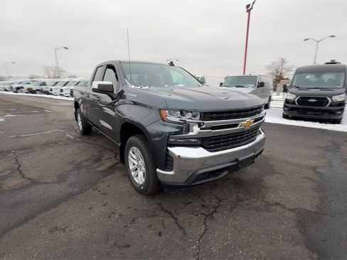 Used 2019 Chevrolet Silverado 1500 LT w/ All-Star Edition image 2