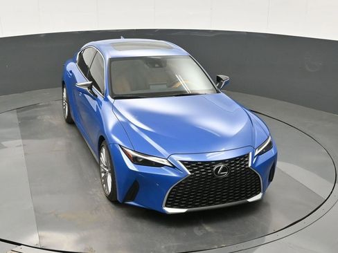 Used 2023 Lexus IS 300 w/ Premium Package RWD image 32