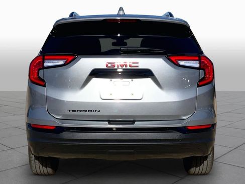 Used 2024 GMC Terrain SLE w/ Elevation Edition FWD image 5