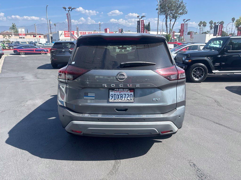 Used 2023 Nissan Rogue SV FWD image 5