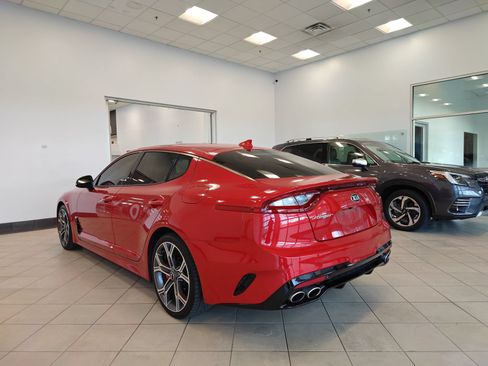 Used 2018 Kia Stinger GT2 RWD image 5