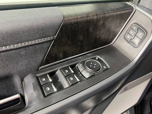 Used 2021 Ford F150 Lariat AWD/4WD image 16
