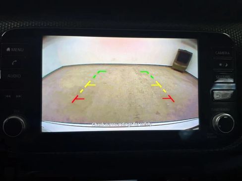 Used 2021 Nissan Kicks SV FWD image 14