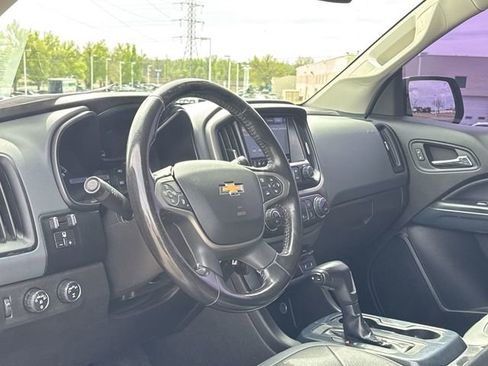 Used 2019 Chevrolet Colorado Z71 AWD/4WD image 12