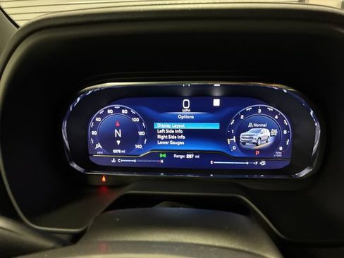 Used 2022 Chevrolet Tahoe Z71 w/ Off-Road Capability Package AWD/4WD image 15