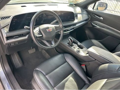 Certified 2024 Cadillac XT4 Premium Luxury image 27