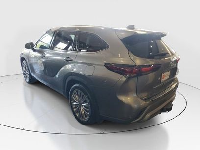 Certified 2025 Toyota Highlander Platinum