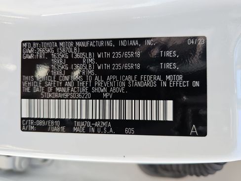 Used 2023 Toyota Highlander XLE FWD image 25