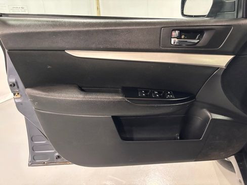 Used 2014 Subaru Outback 2.5i Premium w/ Moonroof Package image 16