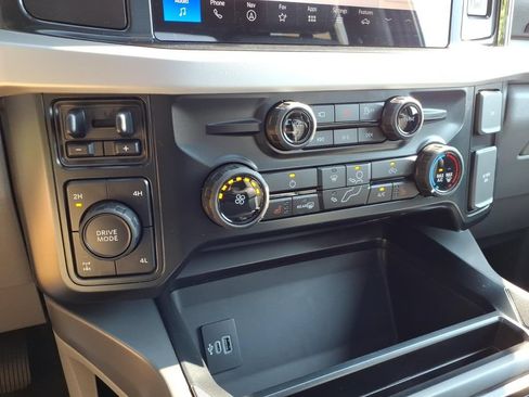 New 2026 Ford F350 XLT w/ XLT Premium Package AWD/4WD image 24