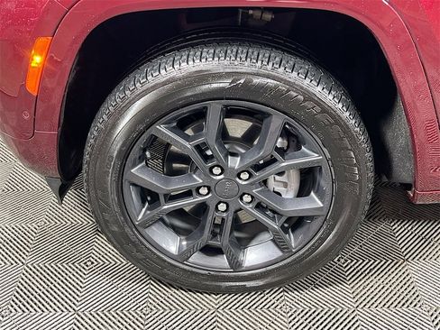 Used 2024 Jeep Grand Cherokee Limited 4xe image 29