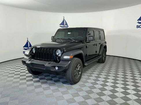 Used 2024 Jeep Wrangler Unlimited Sport AWD/4WD image 3