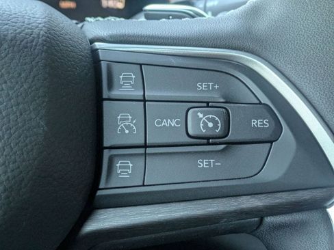 New 2025 Jeep Grand Cherokee L Limited image 16