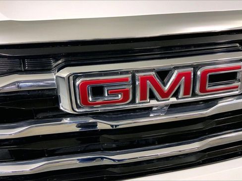 Used 2025 GMC Terrain Elevation image 28