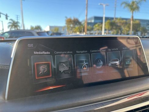 Used 2017 BMW 740e xDrive image 18