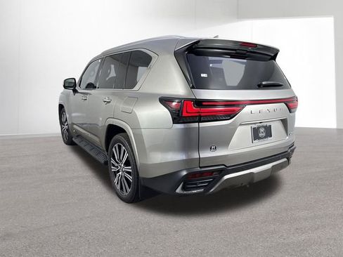 Used 2024 Lexus LX 600 4WD w/ Luxury Package image 33