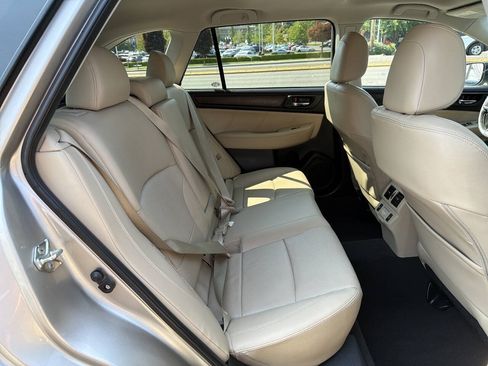 Used 2018 Subaru Outback 2.5i Limited AWD/4WD image 25