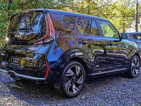 Certified 2023 Kia Soul GT-Line image 6