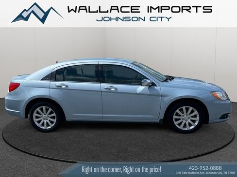 Used 2014 Chrysler 200 Limited FWD image 6